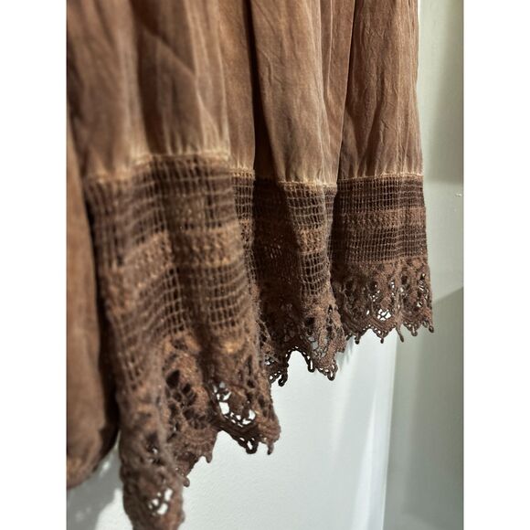 She + Sky Brown Boho Button Front Blouse Lace Hem Peasant Top Women’s Small - Picture 4 of 7